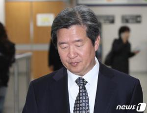 '세월호 특조위 방해' 윤학배 前 해수부 차관 징역 1년·집유 2년 확정(종합)